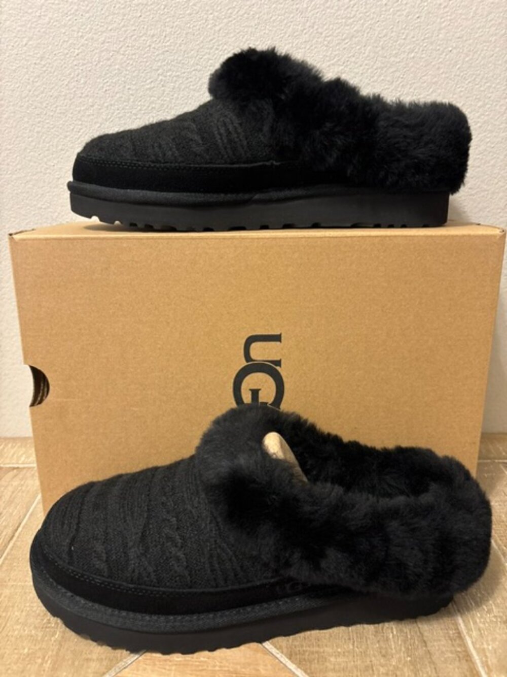 NEW UGG Cluggette Genuine Shearling Lined Indoor Outdoor Slippers - Picture 5 of 7